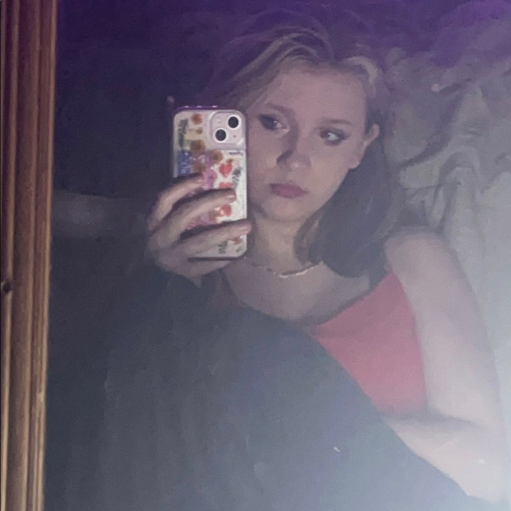 Meet your Posher, Amelia